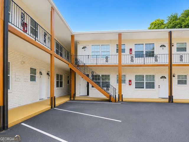 21 Delmont Drive 11, Atlanta, GA 30305