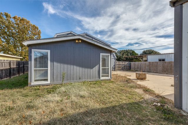 1921 Pelican Drive N, Pelican Bay, TX 76020