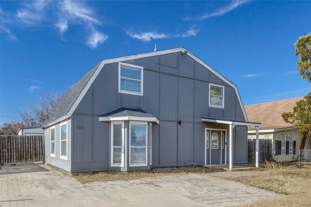 1921 Pelican Drive N, Pelican Bay, TX 76020