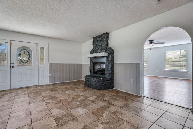 1921 Pelican Drive N, Pelican Bay, TX 76020