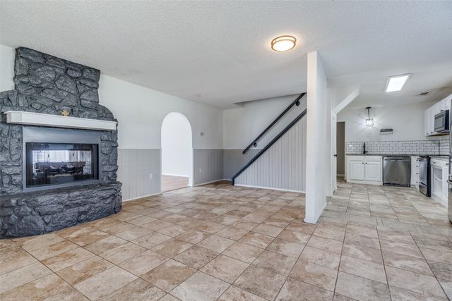 1921 Pelican Drive N, Pelican Bay, TX 76020