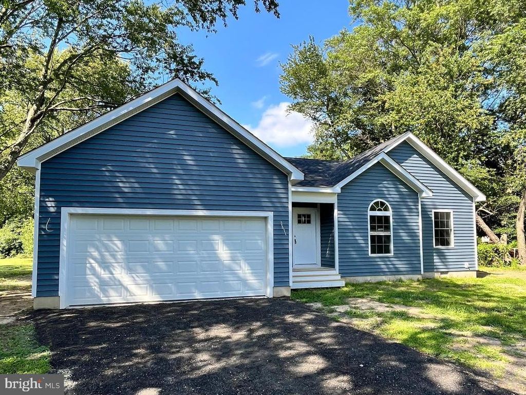 106 LEDNUM AVE, Preston, MD 21655