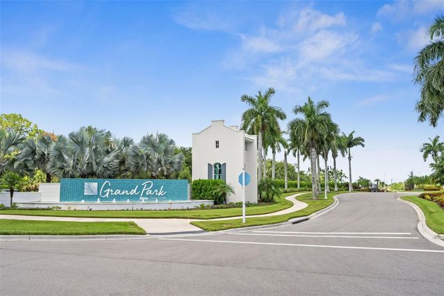 10366 LAKE GEORGE AVENUE, Sarasota, FL 34241