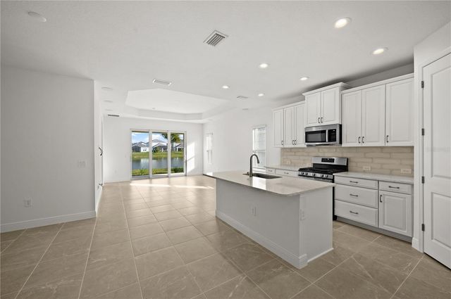 10366 LAKE GEORGE AVENUE, Sarasota, FL 34241