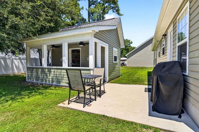 146 Robert Conway Ct., Georgetown, SC 29440