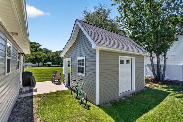 146 Robert Conway Ct., Georgetown, SC 29440