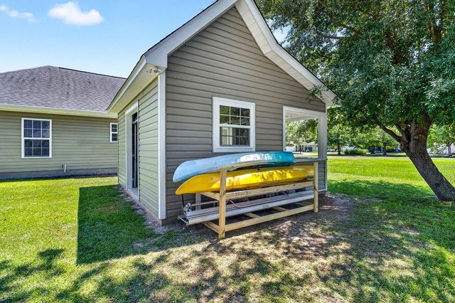146 Robert Conway Ct., Georgetown, SC 29440