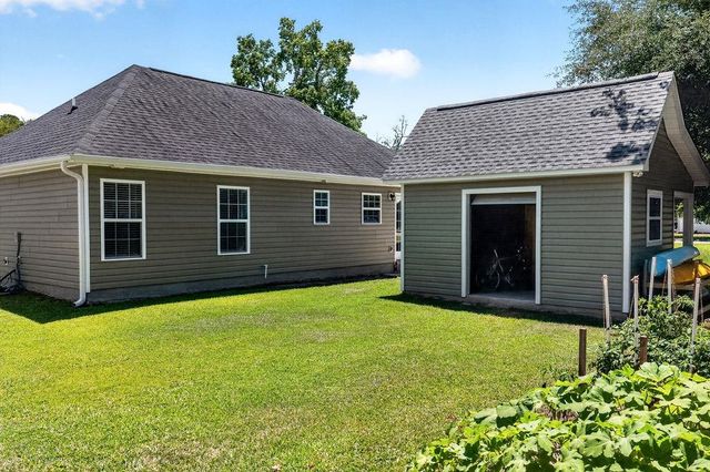 146 Robert Conway Ct., Georgetown, SC 29440
