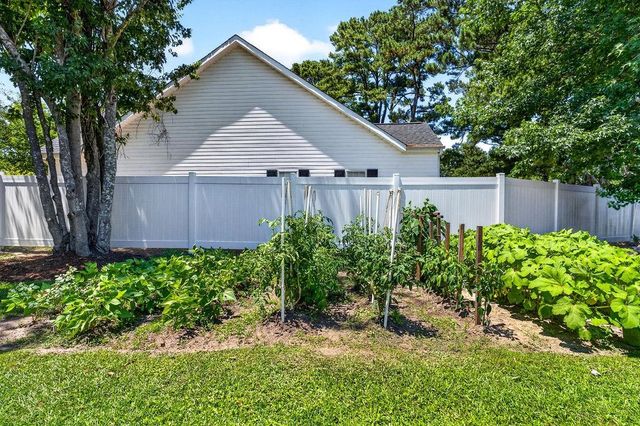 146 Robert Conway Ct., Georgetown, SC 29440