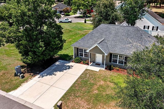 146 Robert Conway Ct., Georgetown, SC 29440