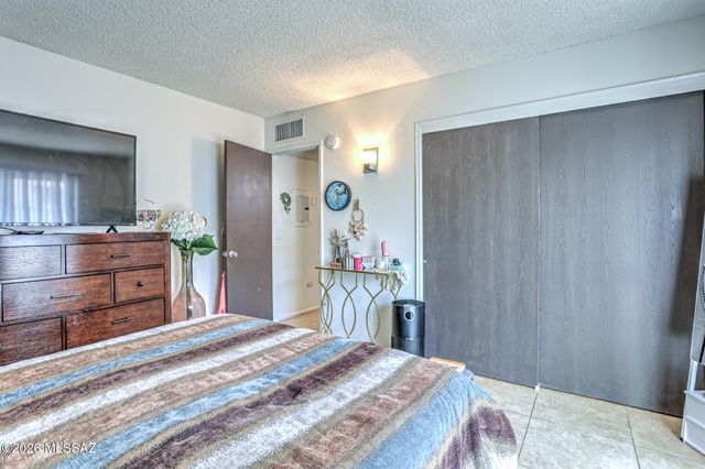 3317 E Water Street, Tucson, AZ 85716