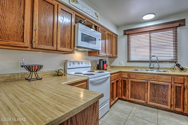 3317 E Water Street, Tucson, AZ 85716