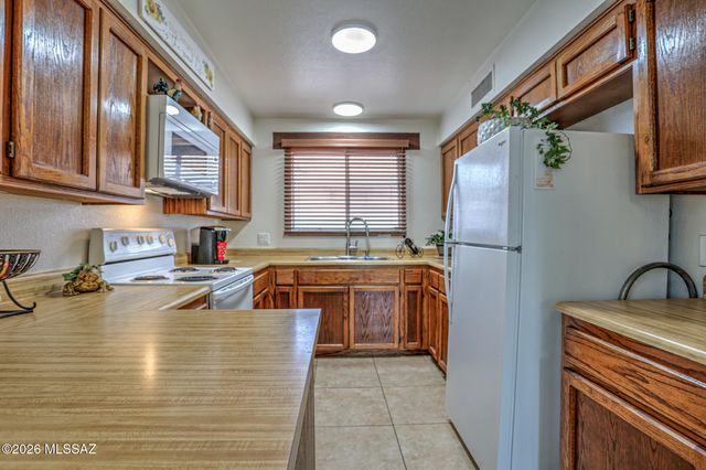 3317 E Water Street, Tucson, AZ 85716