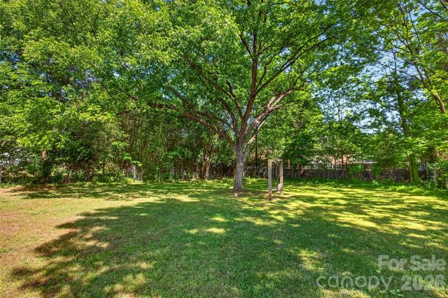 1214 N Sharon Amity Road, Charlotte, NC 28211