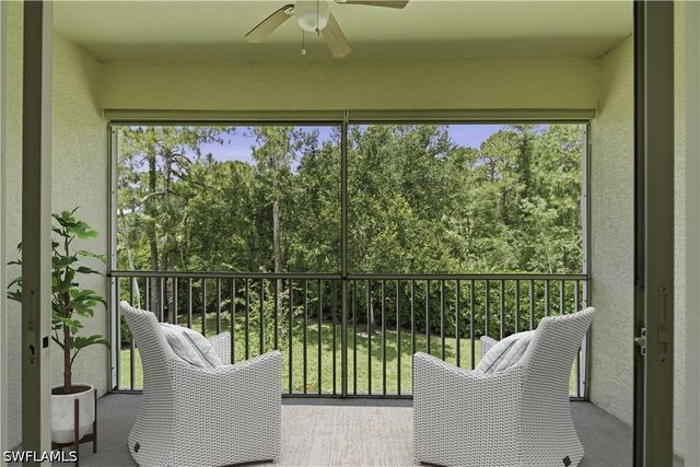 600 Luisa CT 4, Naples, FL 34104