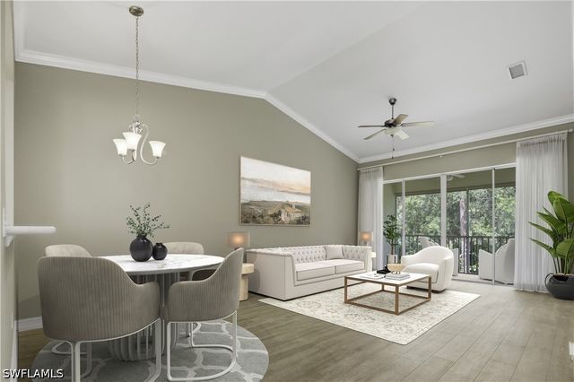 600 Luisa CT 4, Naples, FL 34104