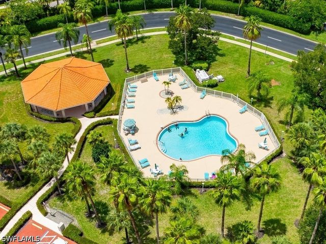 600 Luisa CT 4, Naples, FL 34104