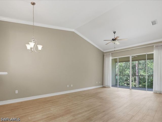 600 Luisa CT 4, Naples, FL 34104