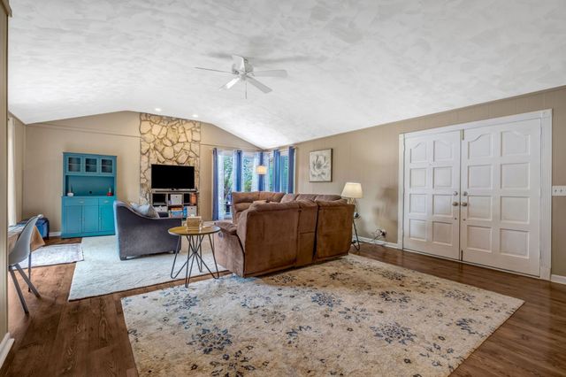 622 Oakwood Ter, Mount Juliet, TN 37122