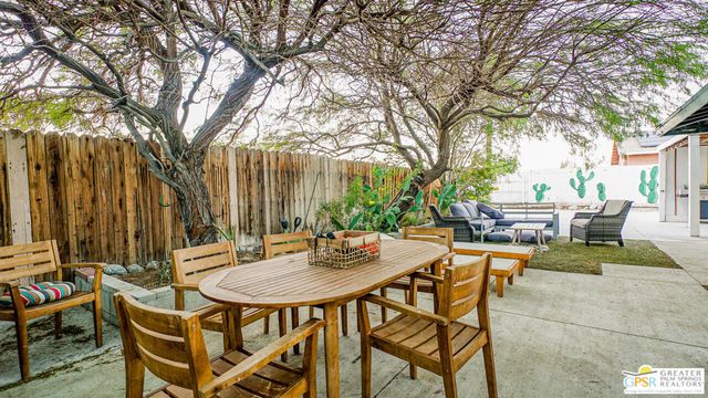 394 W Bon Air Drive, Palm Springs, CA 92262