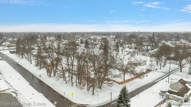 3061 Culbertson Avenue, Rochester Hills, MI 48307