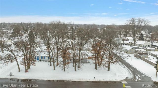 3061 Culbertson Avenue, Rochester Hills, MI 48307