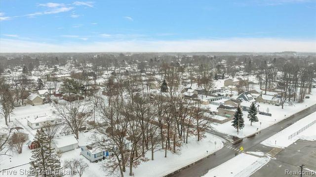 3061 Culbertson Avenue, Rochester Hills, MI 48307