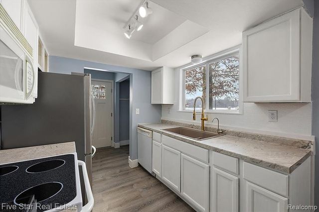 3061 Culbertson Avenue, Rochester Hills, MI 48307