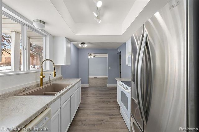 3061 Culbertson Avenue, Rochester Hills, MI 48307