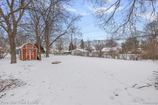 3061 Culbertson Avenue, Rochester Hills, MI 48307