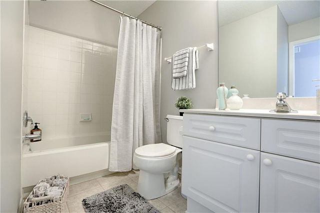 21058 W 118th Terrace, Olathe, KS 66061