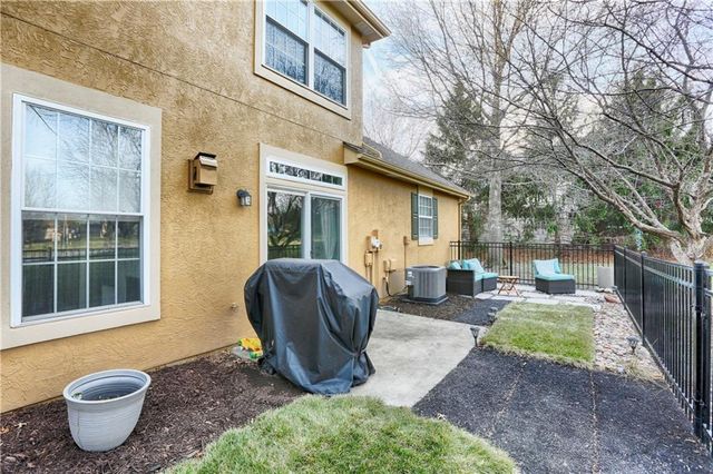 21058 W 118th Terrace, Olathe, KS 66061