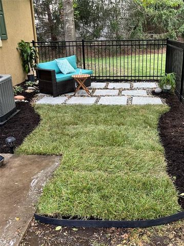 21058 W 118th Terrace, Olathe, KS 66061