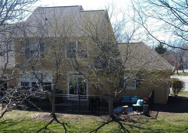 21058 W 118th Terrace, Olathe, KS 66061