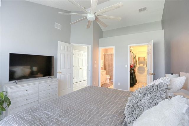 21058 W 118th Terrace, Olathe, KS 66061