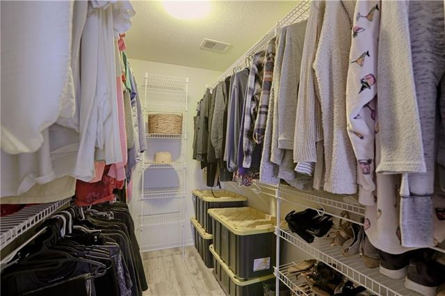 21058 W 118th Terrace, Olathe, KS 66061