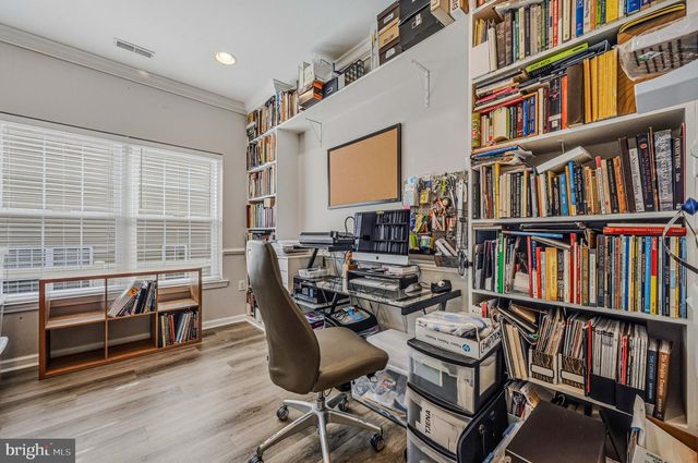 8 IRWIN DR, Upper Chichester, PA 19061