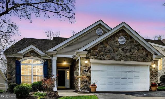 8 IRWIN DR, Upper Chichester, PA 19061