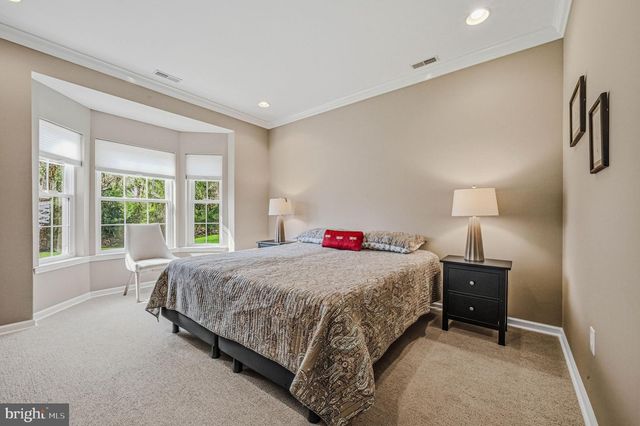 8 IRWIN DR, Upper Chichester, PA 19061