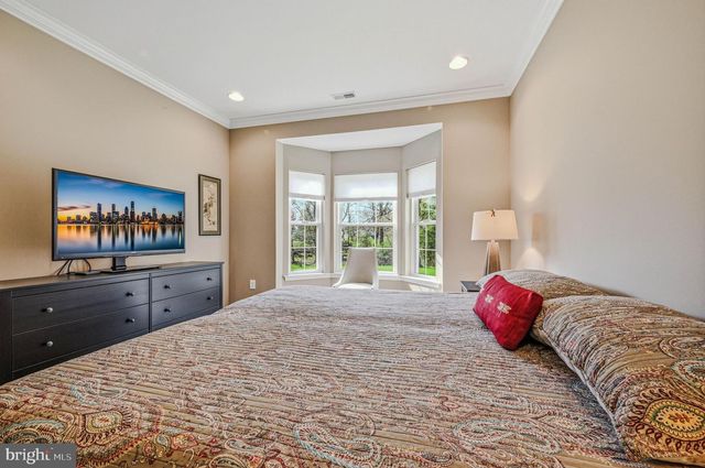 8 IRWIN DR, Upper Chichester, PA 19061