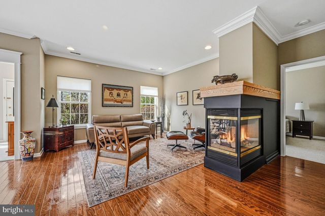 8 IRWIN DR, Upper Chichester, PA 19061