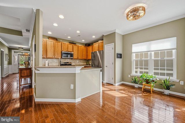 8 IRWIN DR, Upper Chichester, PA 19061