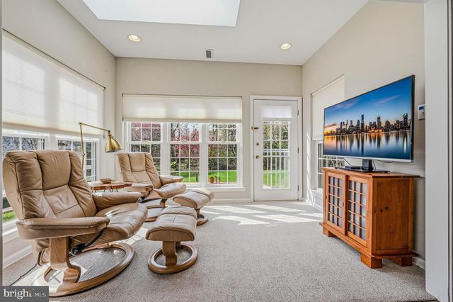 8 IRWIN DR, Upper Chichester, PA 19061