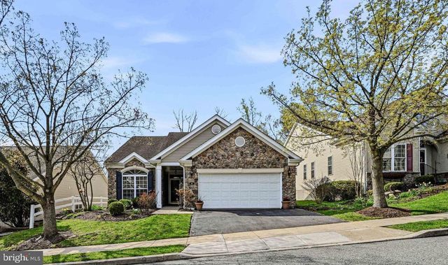 8 IRWIN DR, Upper Chichester, PA 19061