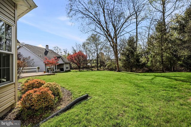 8 IRWIN DR, Upper Chichester, PA 19061