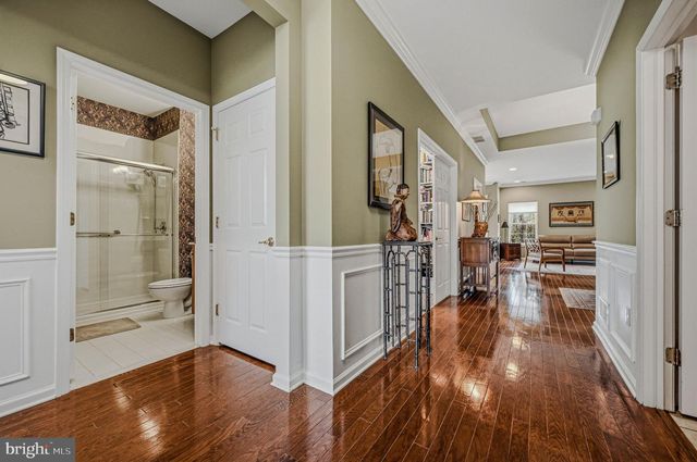 8 IRWIN DR, Upper Chichester, PA 19061