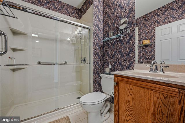 8 IRWIN DR, Upper Chichester, PA 19061