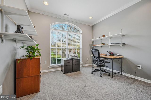 8 IRWIN DR, Upper Chichester, PA 19061