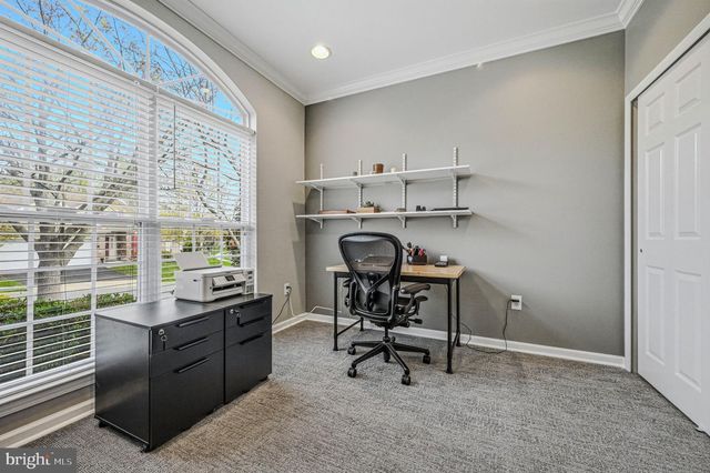 8 IRWIN DR, Upper Chichester, PA 19061