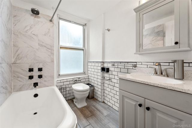 190 72nd St 136, Brooklyn, NY 11209